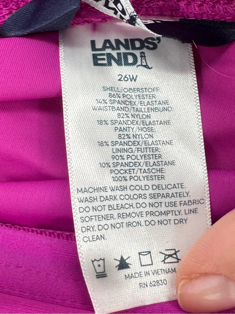 Lands' End Women's Magenta Active Swim Shorts EUC 0145 - Picture 3 of 4